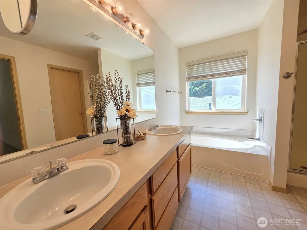 20702 190th Avenue E Orting WA 98360