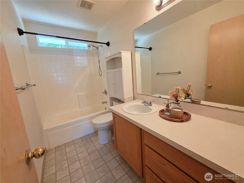 20702 190th Avenue E Orting WA 98360