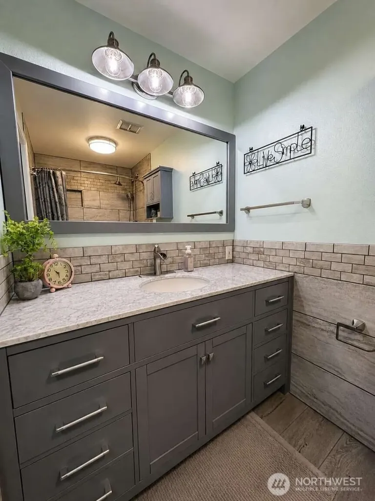 13042 SE 184th Place Renton WA 98058