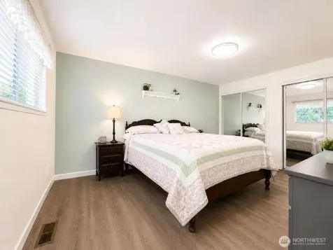 13042 SE 184th Place Renton WA 98058