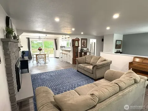 13042 SE 184th Place Renton WA 98058