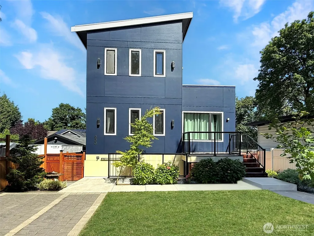 620 Stevens Avenue NW Renton WA 98507