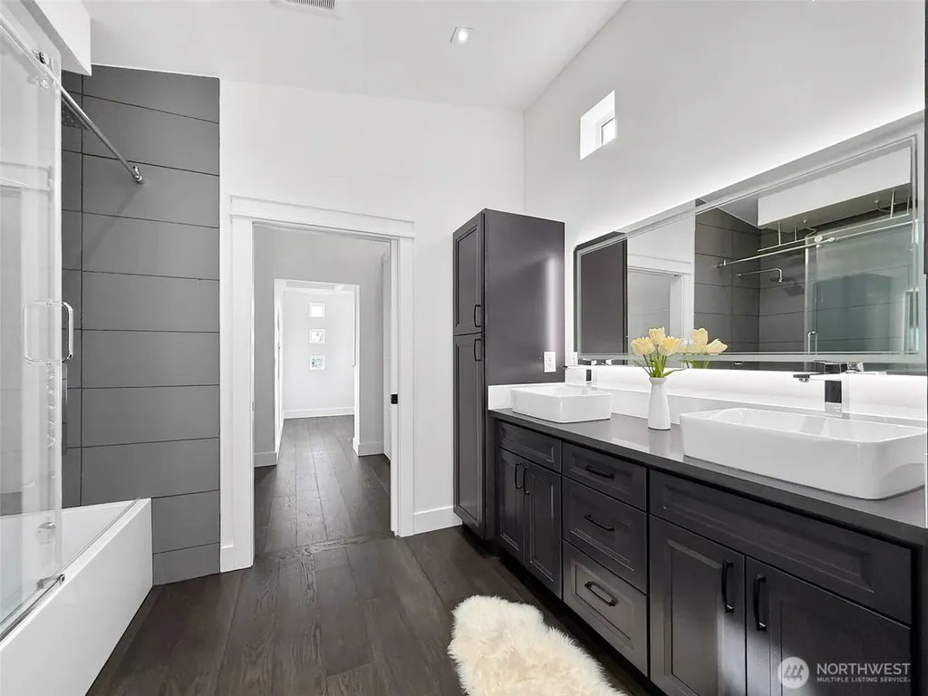 620 Stevens Avenue NW Renton WA 98507