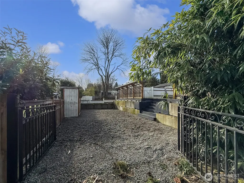 620 Stevens Avenue NW Renton WA 98507
