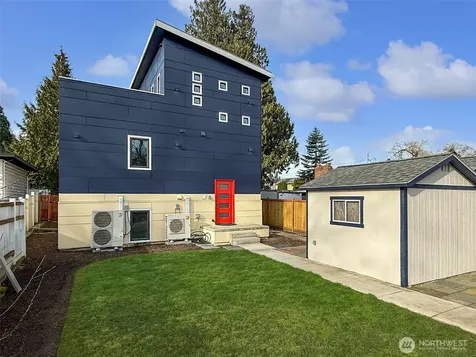 620 Stevens Avenue NW Renton WA 98507