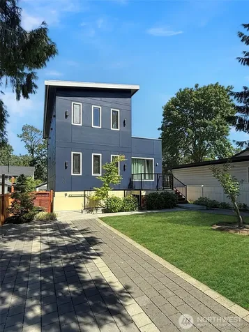 620 Stevens Avenue NW Renton WA 98507