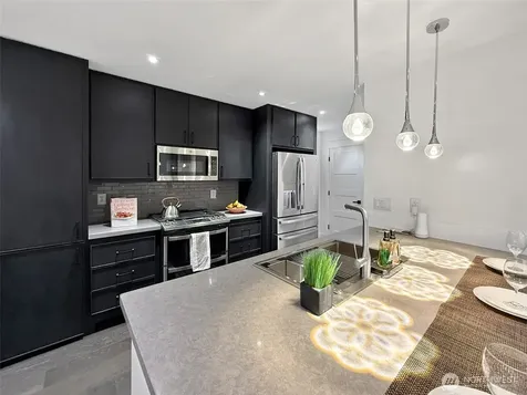 620 Stevens Avenue NW Renton WA 98507