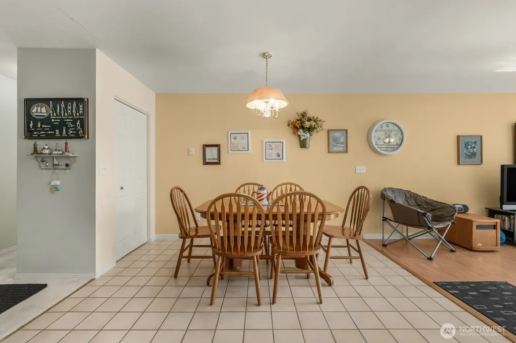 129 NE Duck Lake Drive NE Ocean Shores WA 98569