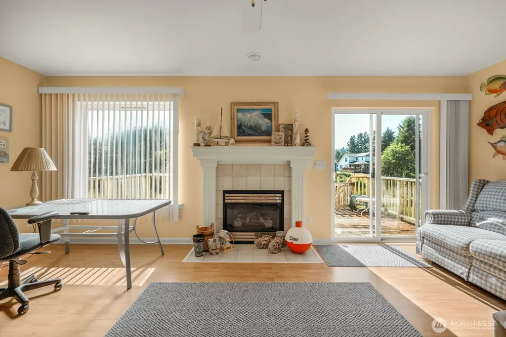 129 NE Duck Lake Drive NE Ocean Shores WA 98569