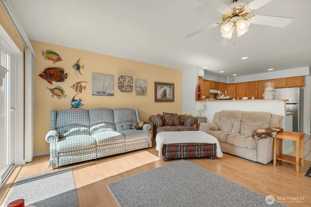 129 NE Duck Lake Drive NE Ocean Shores WA 98569