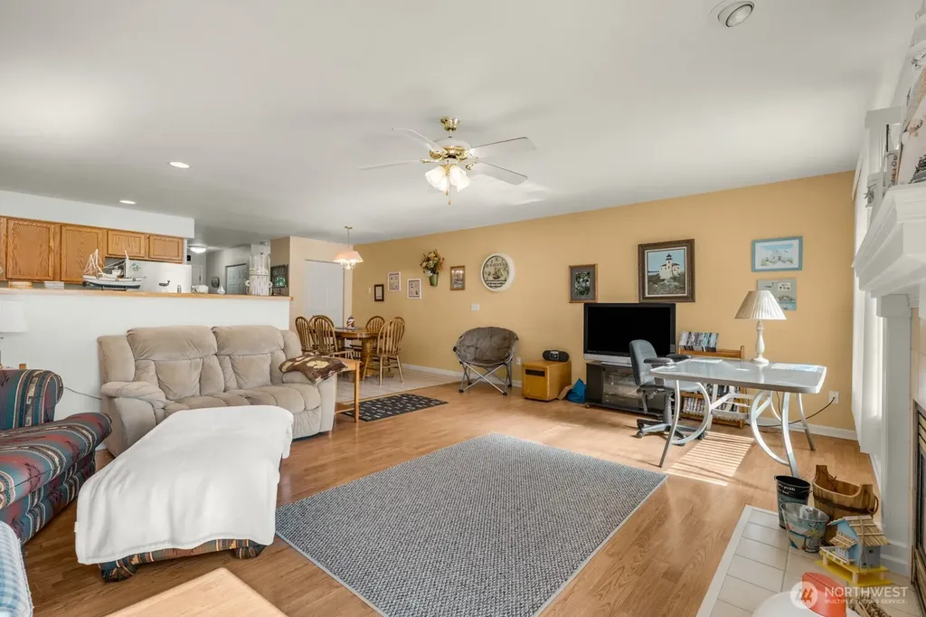 129 NE Duck Lake Drive NE Ocean Shores WA 98569