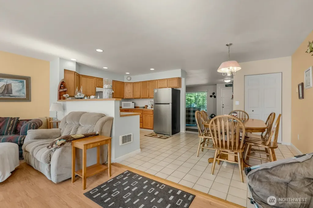 129 NE Duck Lake Drive NE Ocean Shores WA 98569