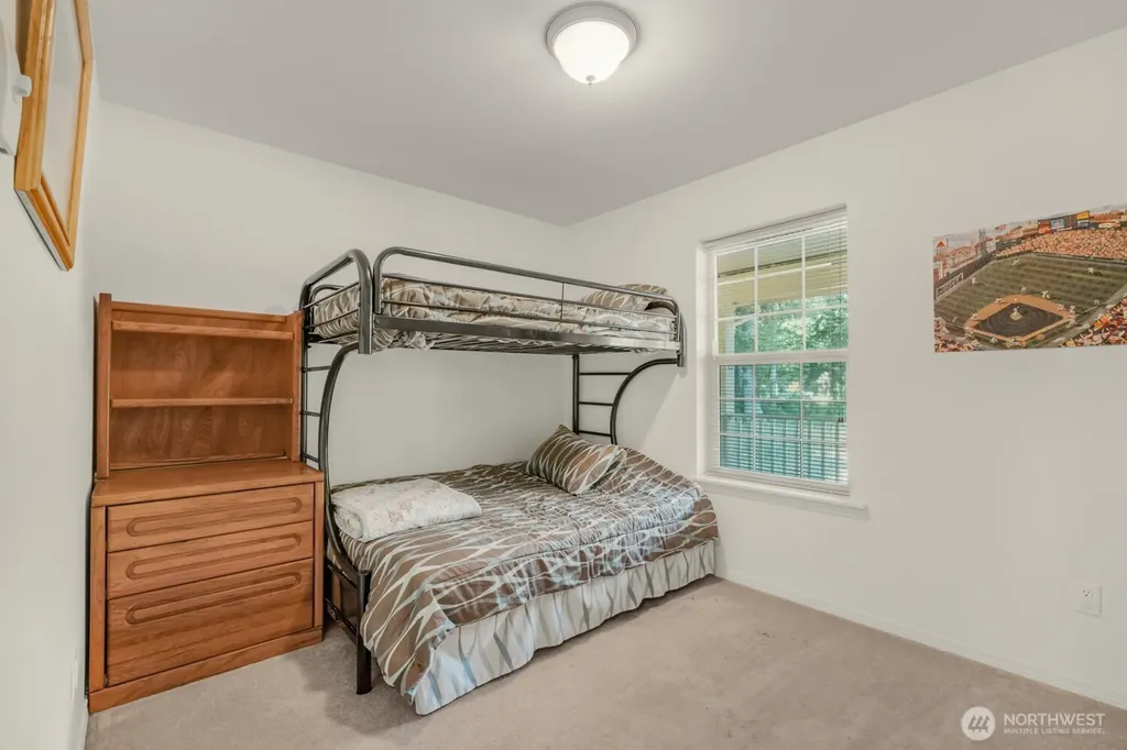 129 NE Duck Lake Drive NE Ocean Shores WA 98569