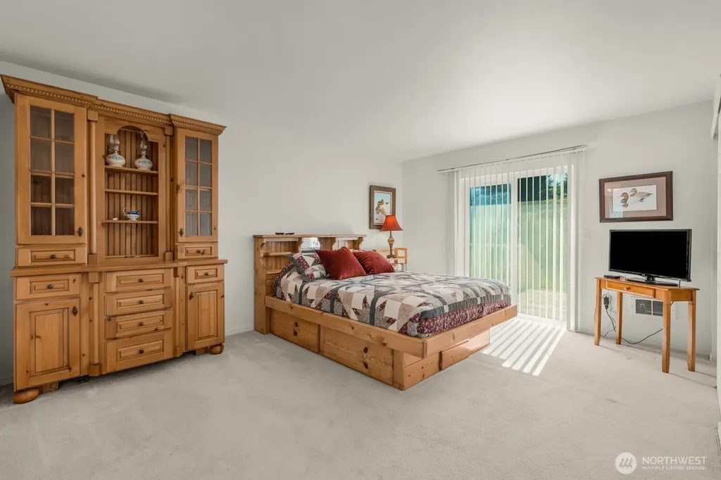 129 NE Duck Lake Drive NE Ocean Shores WA 98569