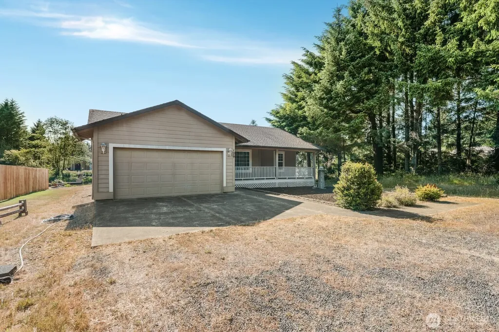 129 NE Duck Lake Drive NE Ocean Shores WA 98569