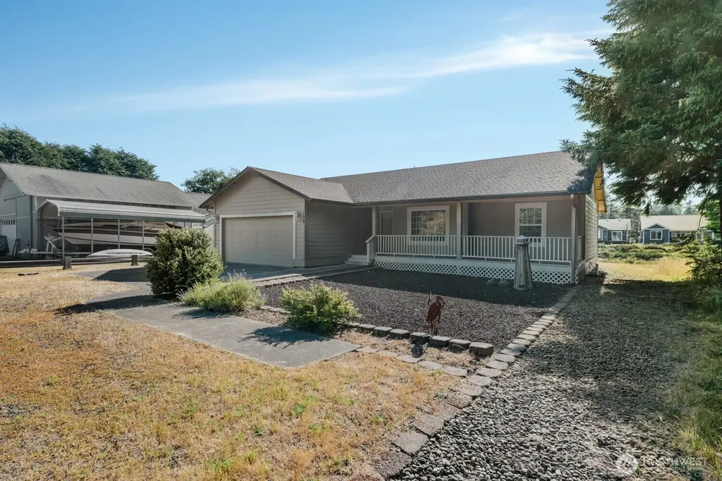129 NE Duck Lake Drive NE Ocean Shores WA 98569