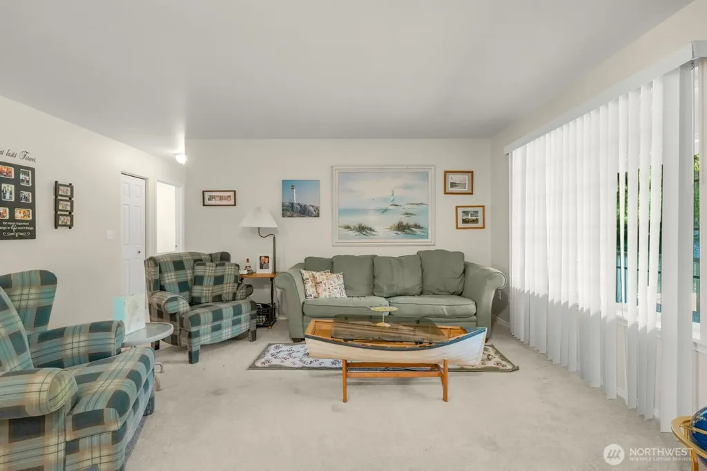 129 NE Duck Lake Drive NE Ocean Shores WA 98569
