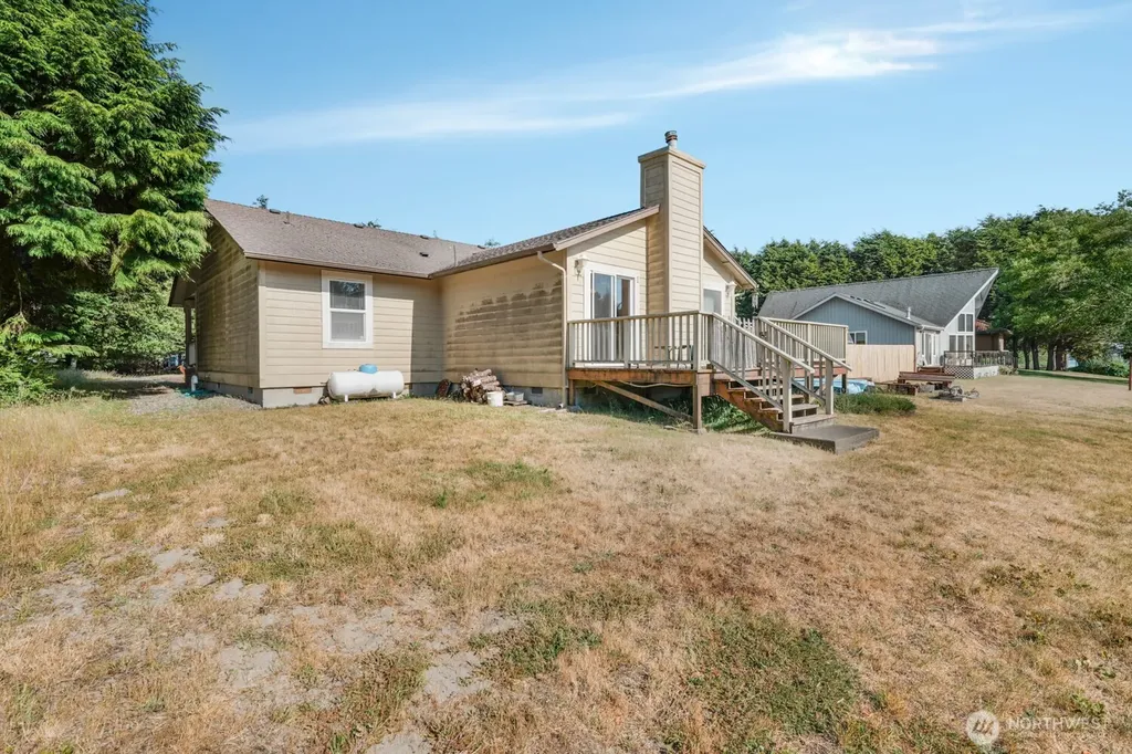 129 NE Duck Lake Drive NE Ocean Shores WA 98569