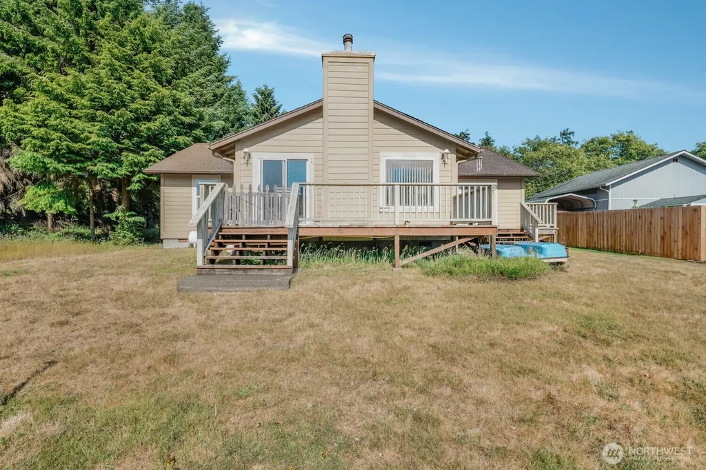 129 NE Duck Lake Drive NE Ocean Shores WA 98569