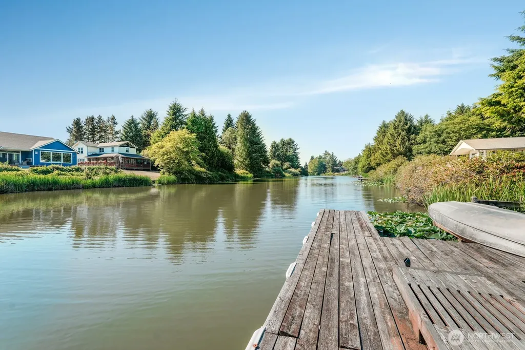 129 NE Duck Lake Drive NE Ocean Shores WA 98569