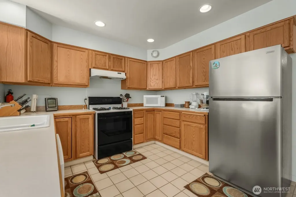 129 NE Duck Lake Drive NE Ocean Shores WA 98569