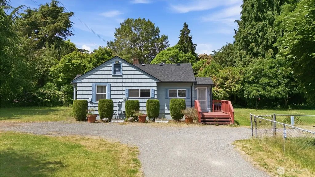 1911 E 72nd Street Tacoma WA 98404