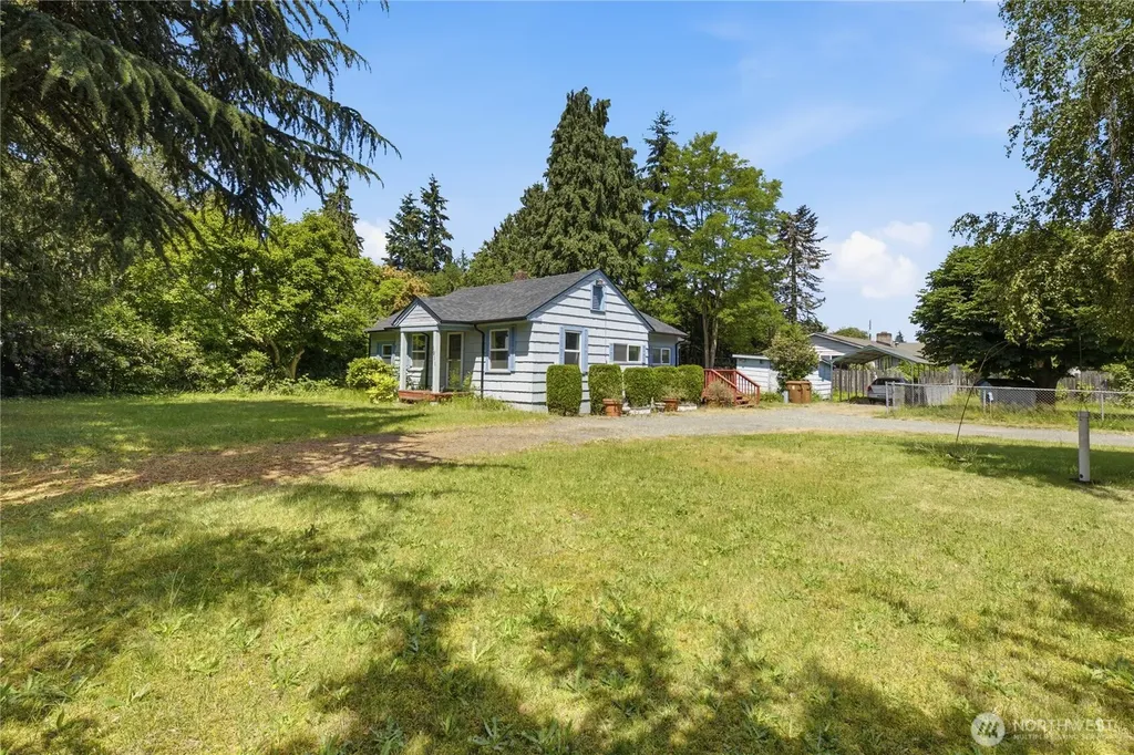 1911 E 72nd Street Tacoma WA 98404