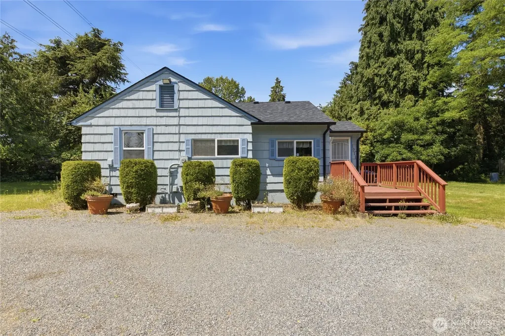 1911 E 72nd Street Tacoma WA 98404