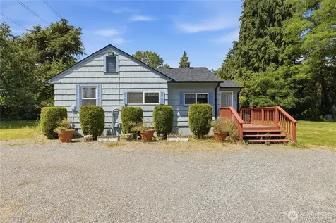 1911 E 72nd Street Tacoma WA 98404