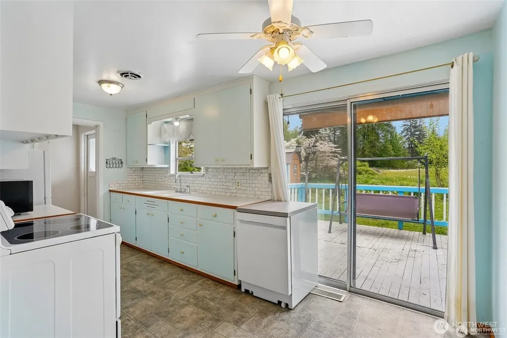 27821 SE 197th Street Maple Valley WA 98038