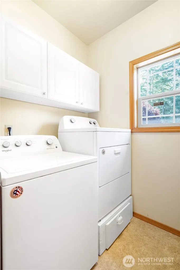 3330 E Brockdale Road Shelton WA 98584