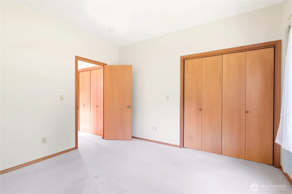 3330 E Brockdale Road Shelton WA 98584