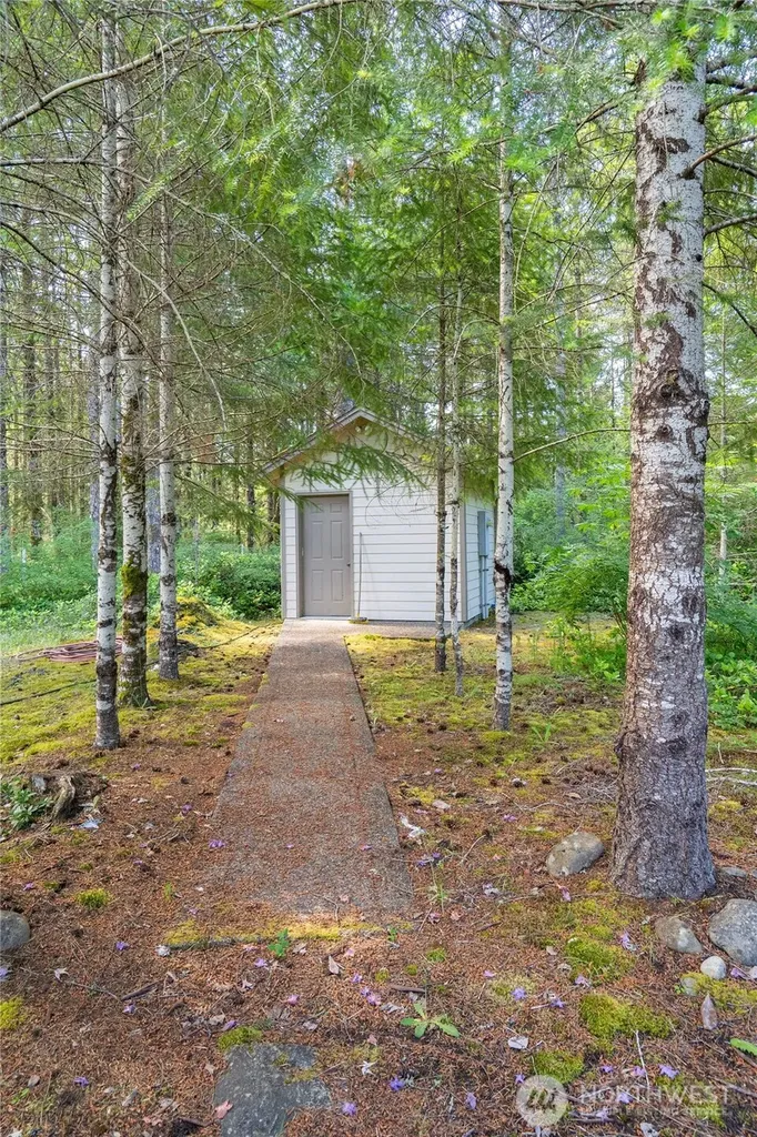 3330 E Brockdale Road Shelton WA 98584