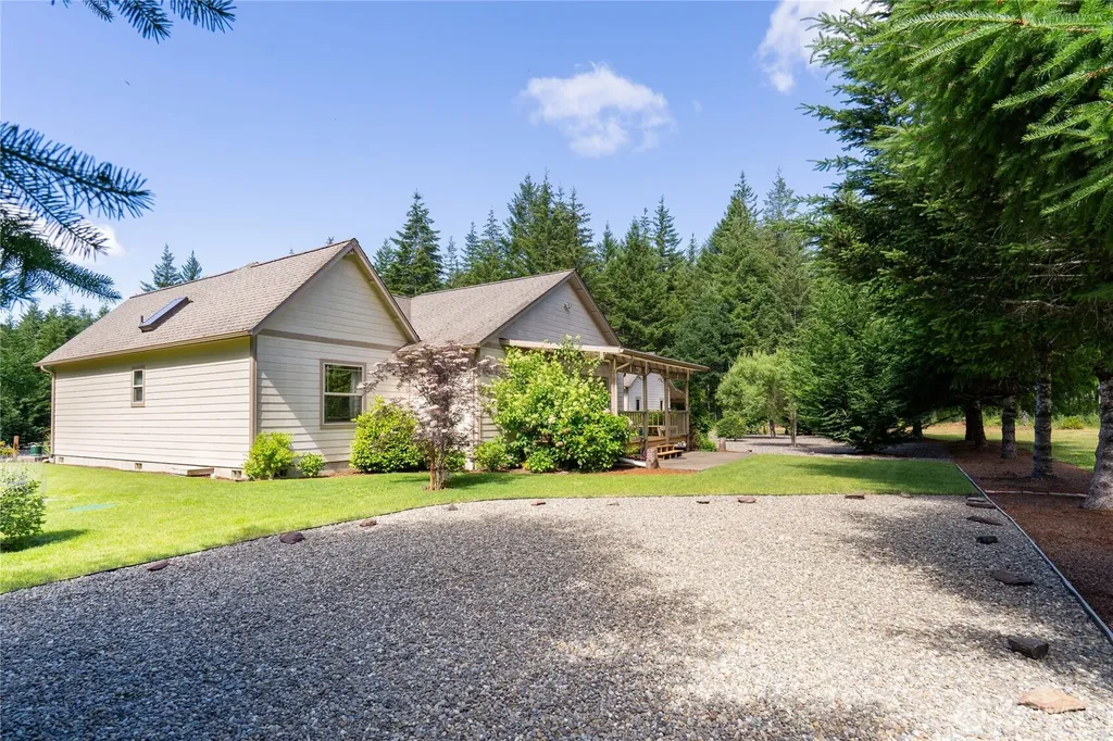 3330 E Brockdale Road Shelton WA 98584