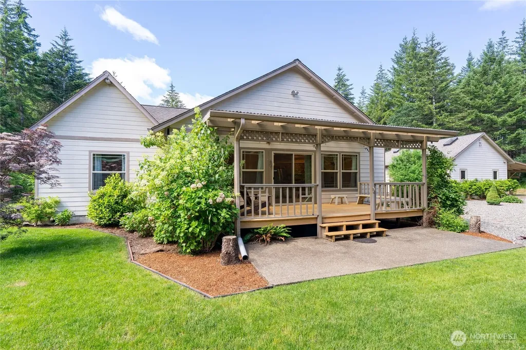3330 E Brockdale Road Shelton WA 98584