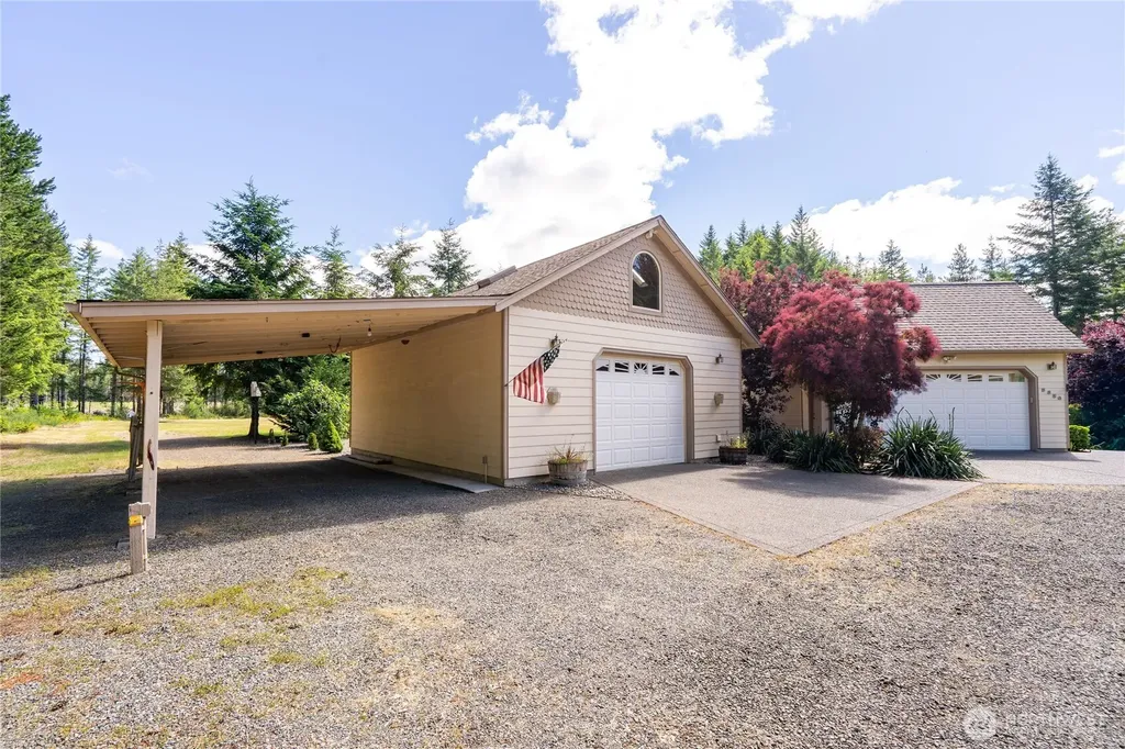 3330 E Brockdale Road Shelton WA 98584