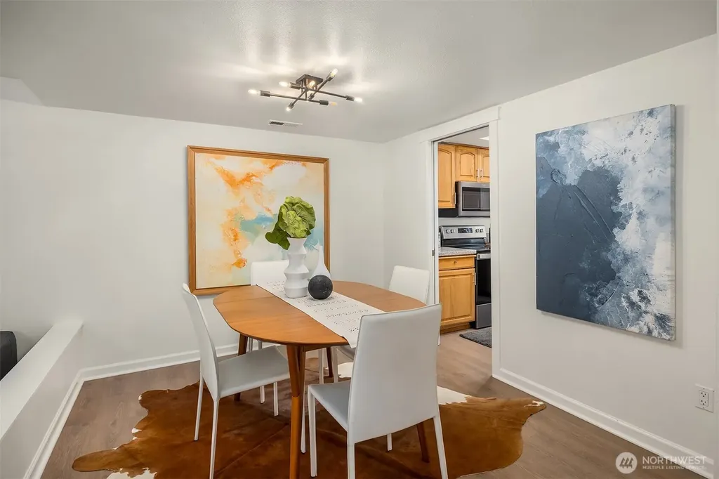 3428 108th Place NE Bellevue WA 98004