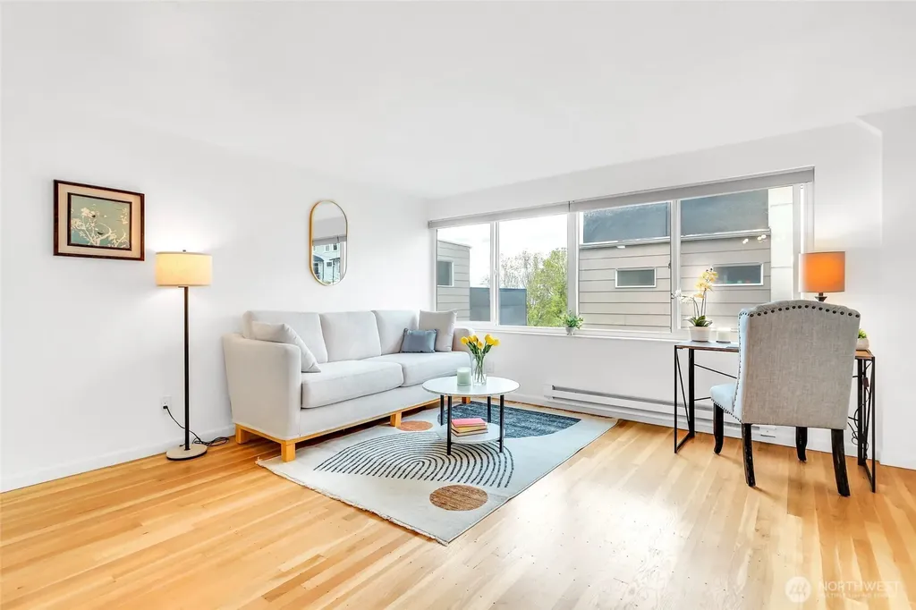 919 2nd Avenue W Seattle WA 98119