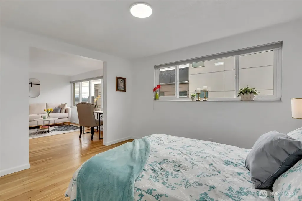 919 2nd Avenue W Seattle WA 98119