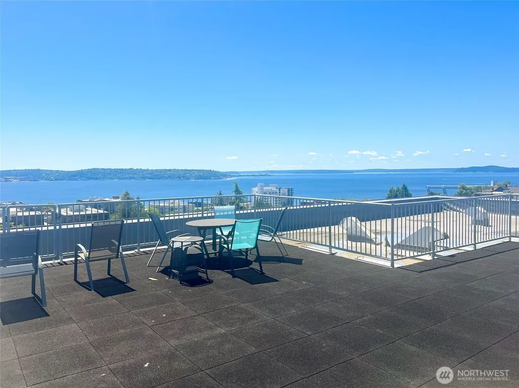 919 2nd Avenue W Seattle WA 98119