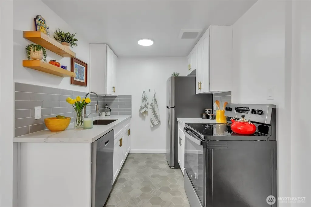 919 2nd Avenue W Seattle WA 98119