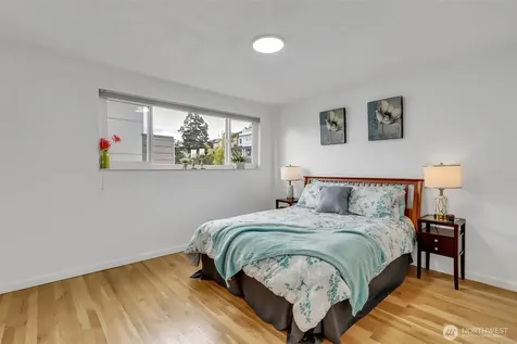 919 2nd Avenue W Seattle WA 98119