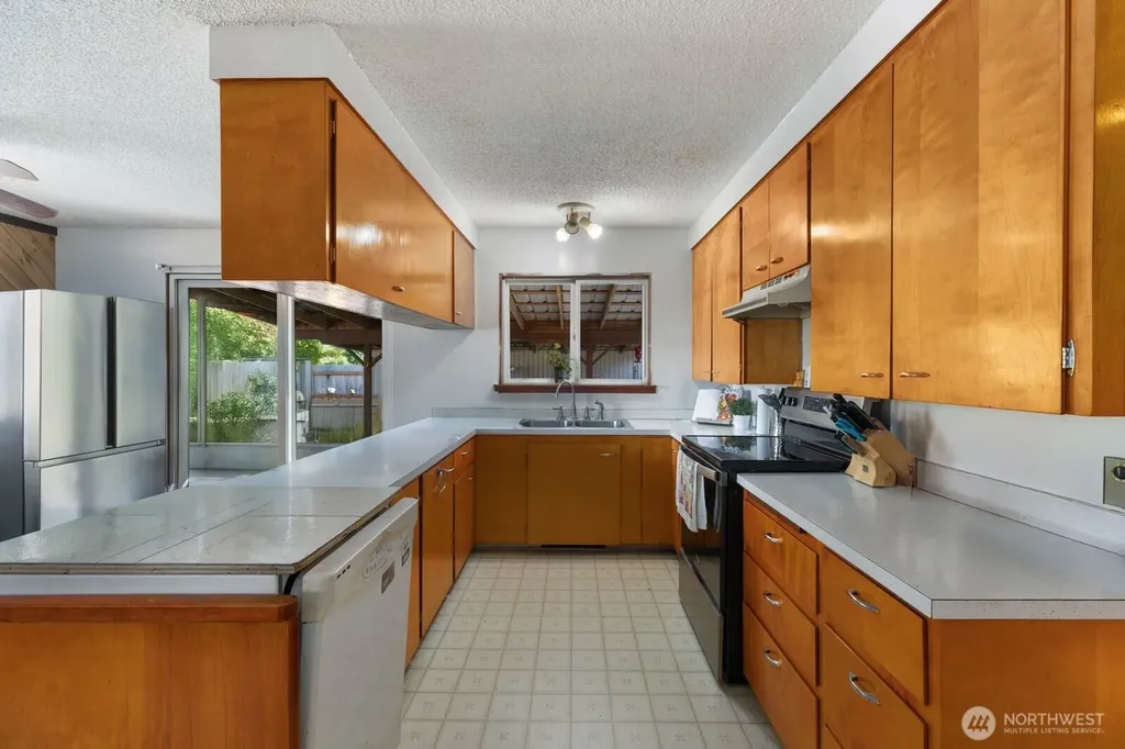 16468 Thorpe Road NE Poulsbo WA 98370