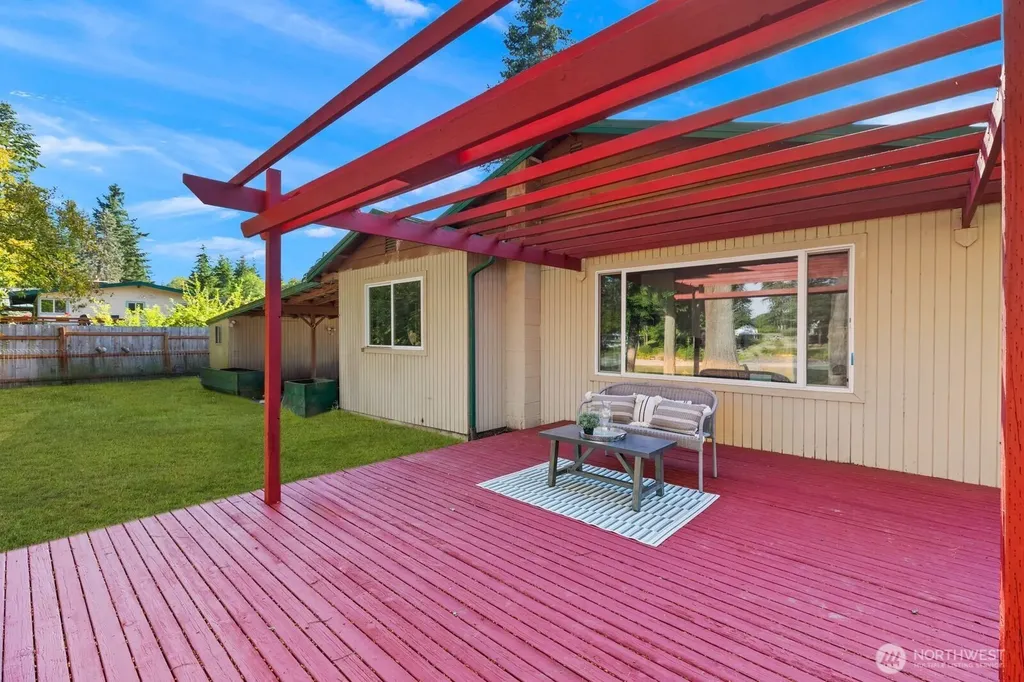 16468 Thorpe Road NE Poulsbo WA 98370