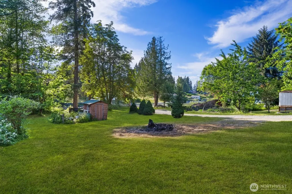 16468 Thorpe Road NE Poulsbo WA 98370