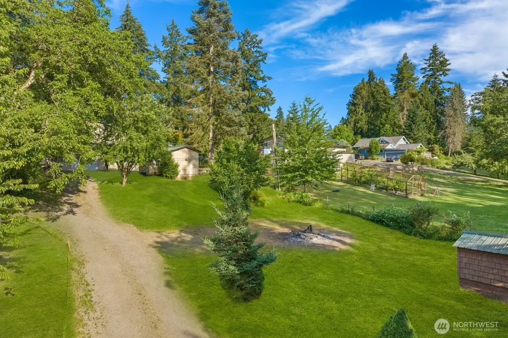 16468 Thorpe Road NE Poulsbo WA 98370
