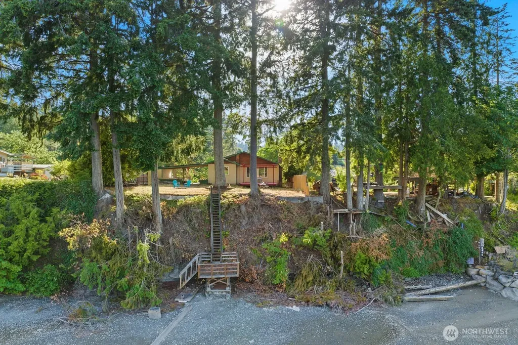 16468 Thorpe Road NE Poulsbo WA 98370