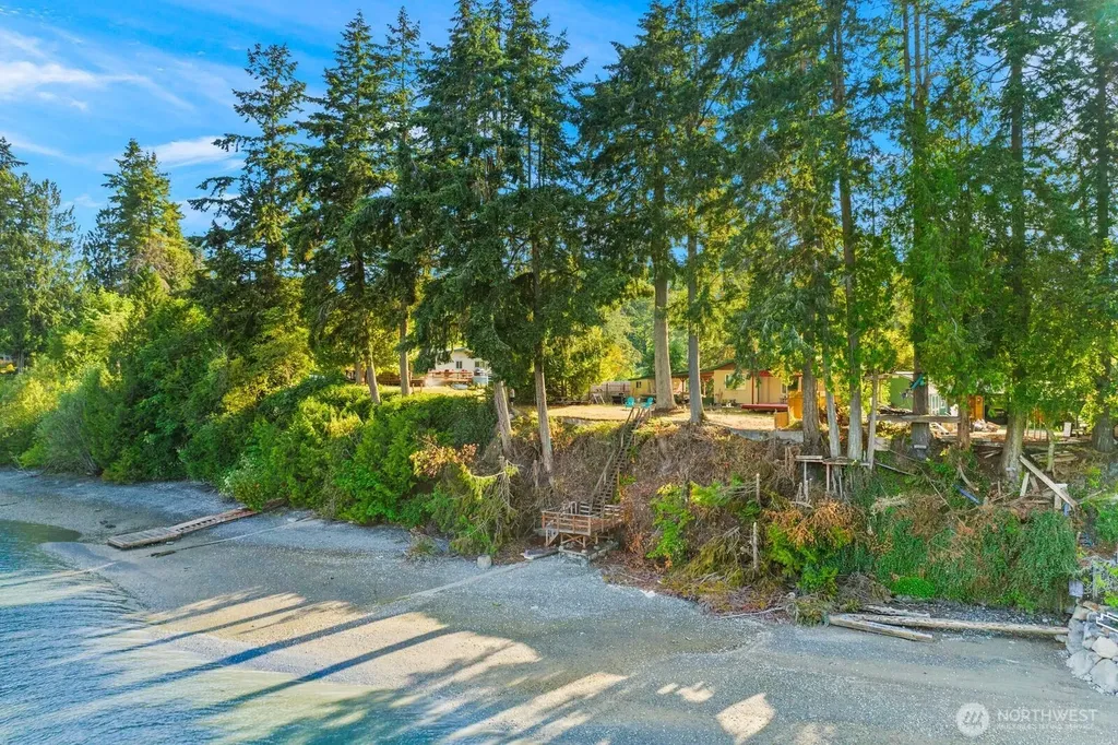 16468 Thorpe Road NE Poulsbo WA 98370