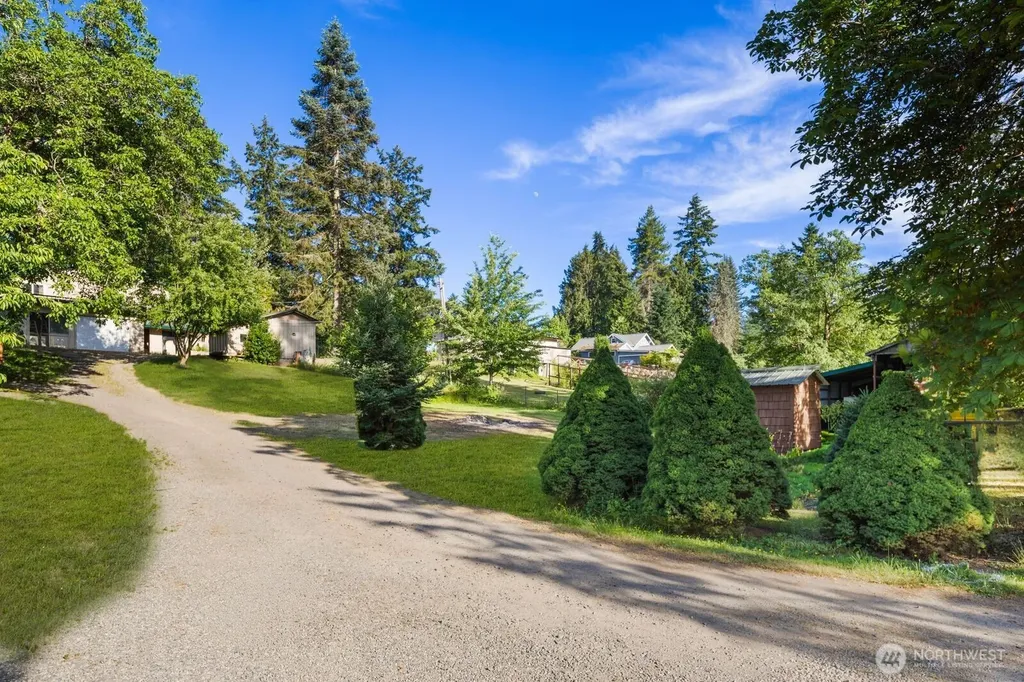 16468 Thorpe Road NE Poulsbo WA 98370