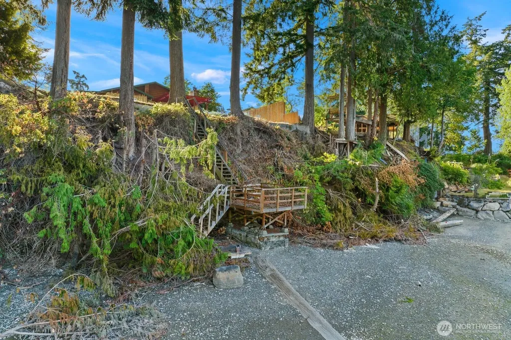 16468 Thorpe Road NE Poulsbo WA 98370